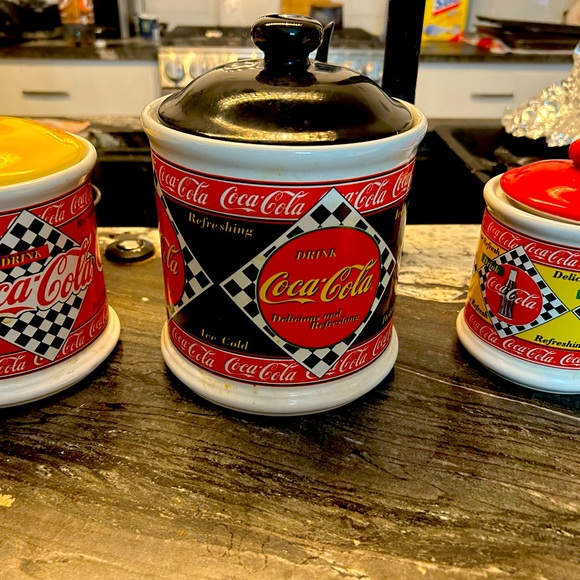 VINTAGE SET 1995 - 3 COCA COLA KITCHEN CANISTERS RACE CAR LOGO - Picture 5 of 14